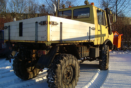 Unimog 424 zu versteigern